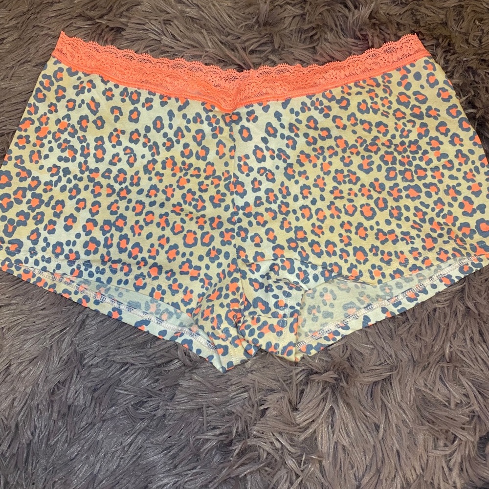 NWT VS shortie panty